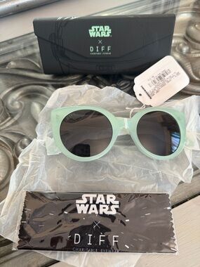 DIFF Star Wars Mandalorian Grogu Baby Yoda Cat Eye Mint Green Sunglasses